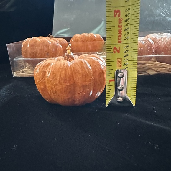 ⭐️NWT⭐️ box of Pottery Barn pumpkin candles. - Picture 3 of 5